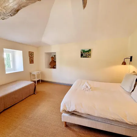Vakantiehuis Logis De Graves, Maison Charentaise Familiale *