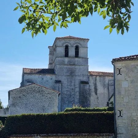 Logis De Graves, Maison Charentaise Familiale